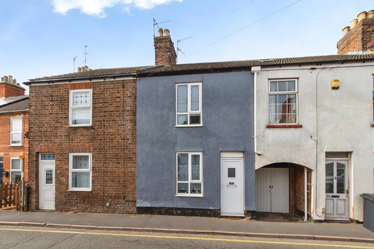 Hawthorn Bank, SPALDING