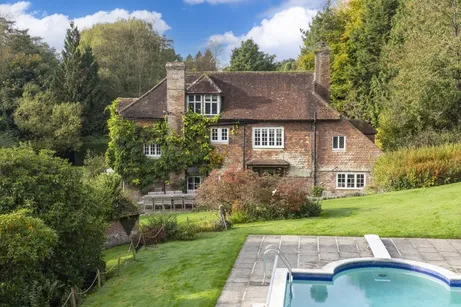 Cotchford Lane Hartfield TN7