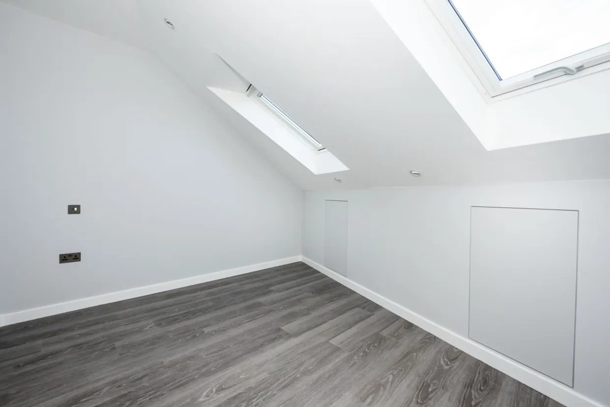 Garratt Lane London SW18 photo 8