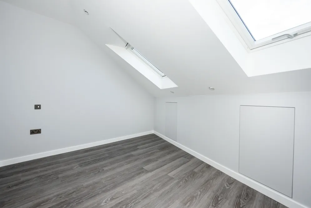 Garratt Lane London SW18 photo 8