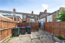 Hawthorn Bank, SPALDING
