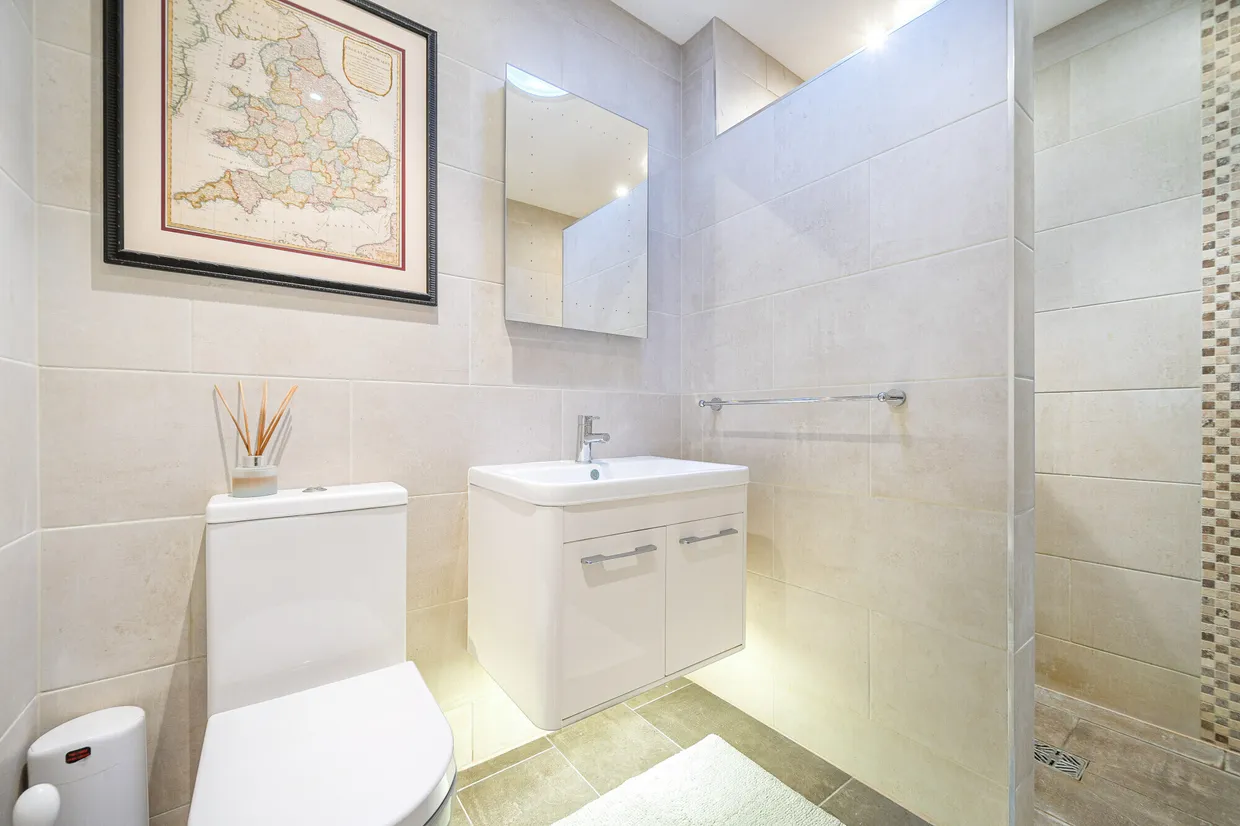 Boulters Lane, Maidenhead, SL6 photo 10