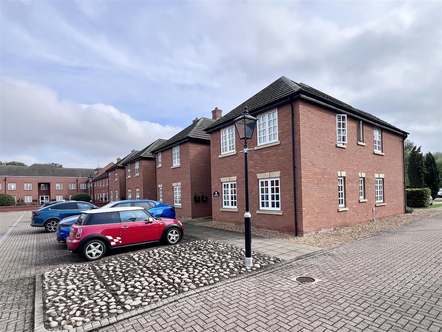 Reffield Close, Towcester Image 8