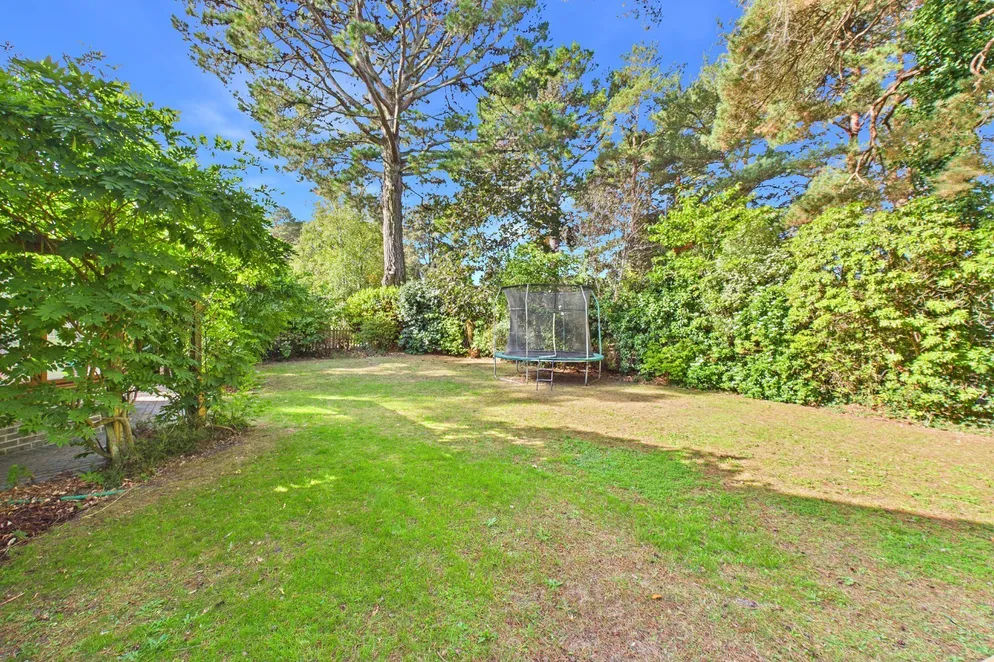 Property carousel item 5