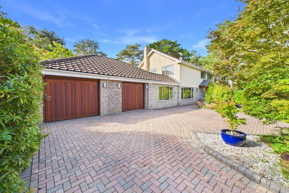 Property carousel item 41