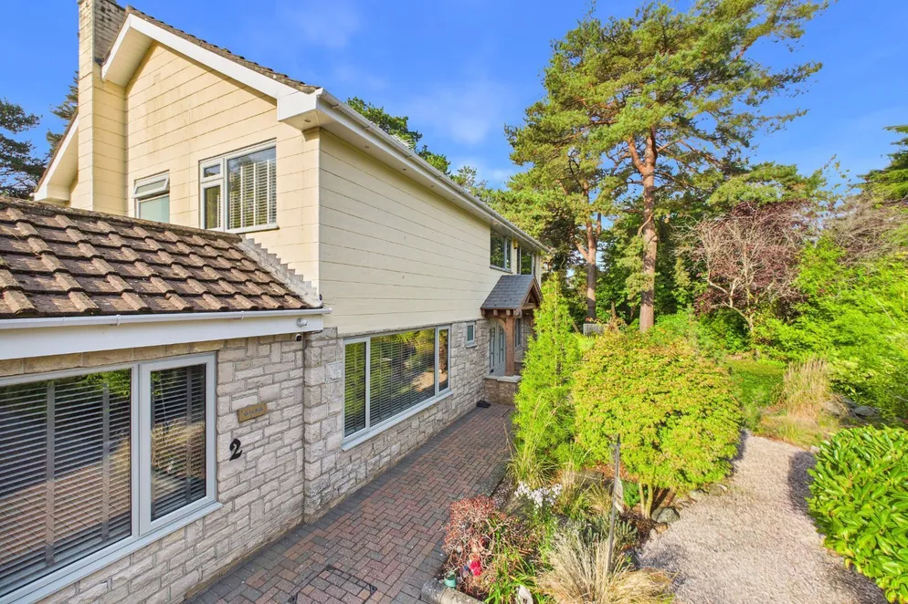 Property carousel item 45