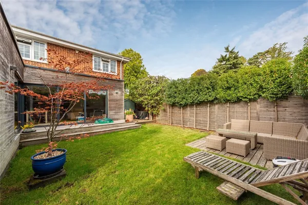Ridgeway Road, Dorking, RH4 photo 14