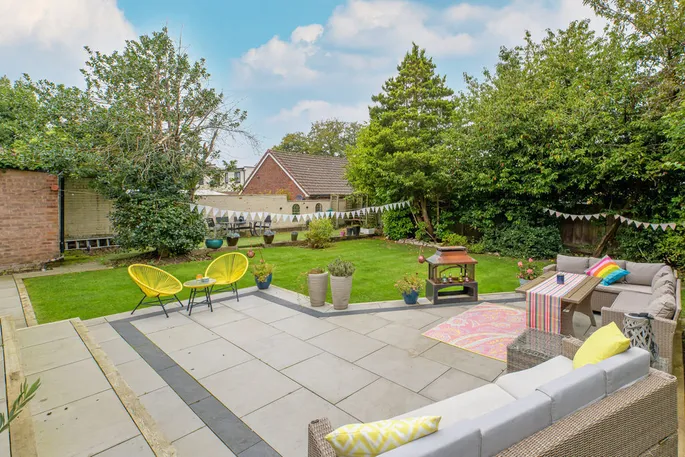 Property carousel image 23