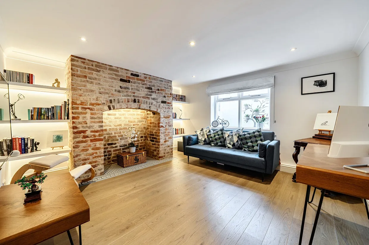 Hewlett Road, Cheltenham, GL52 photo 5