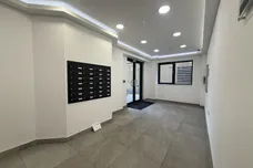 1394-1400 High road, London