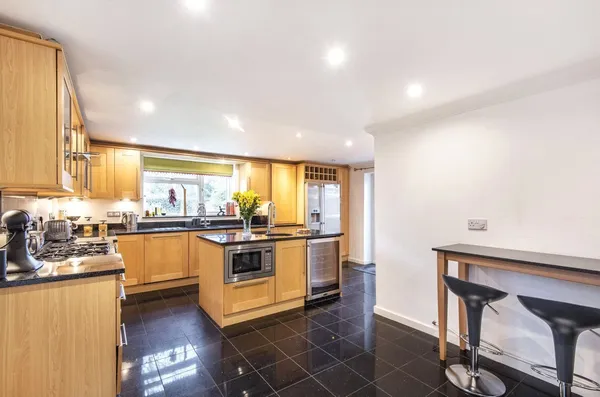 Church Road, Aspley Heath, MK17 photo 5