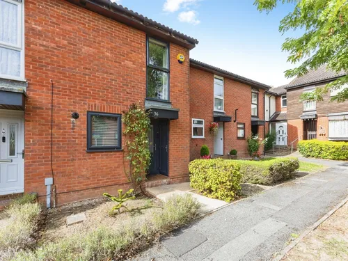 Carshalton Way, Lower Earley, Readingphoto