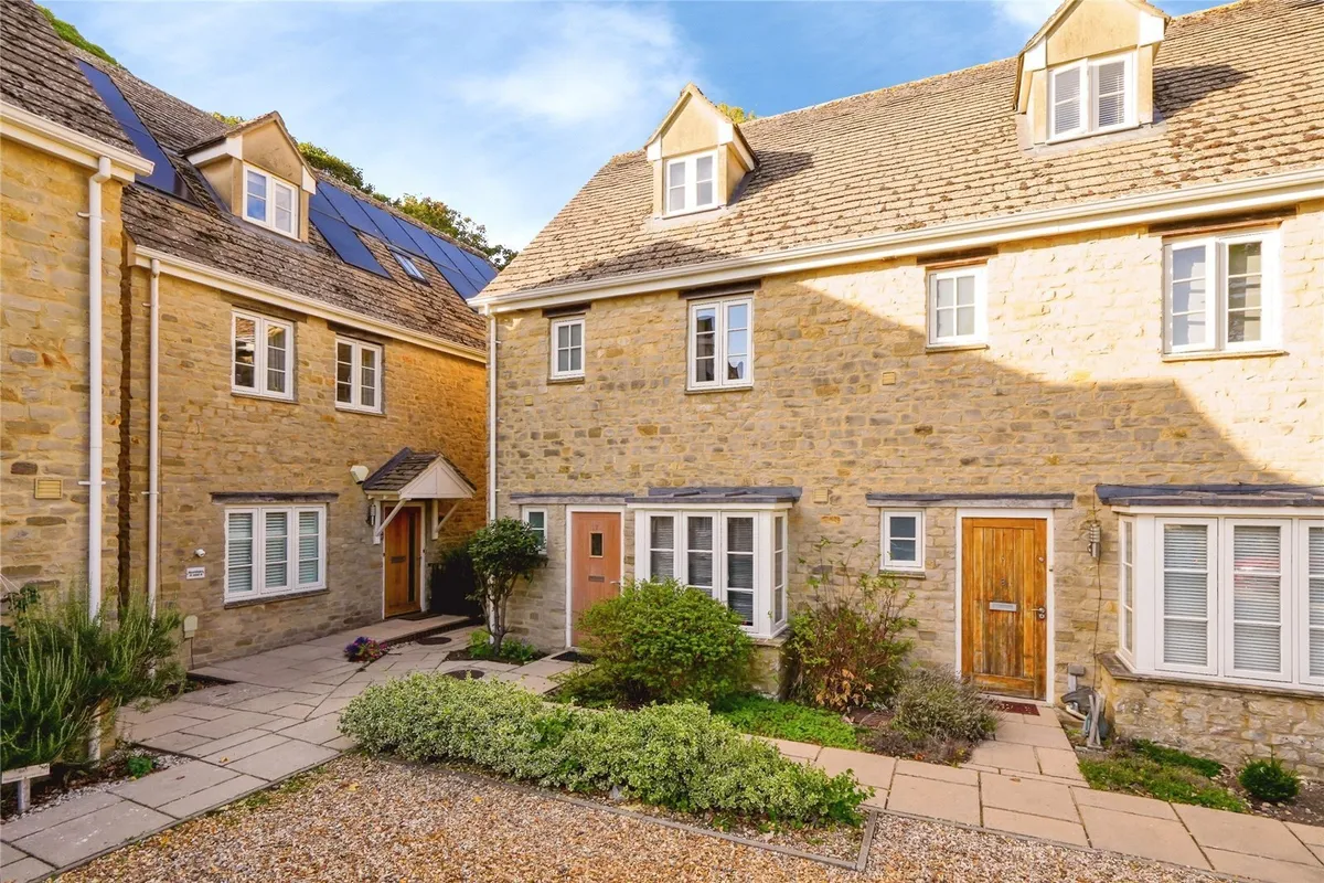 Burford Hill Mews, Burford, Oxfordshire, OX18