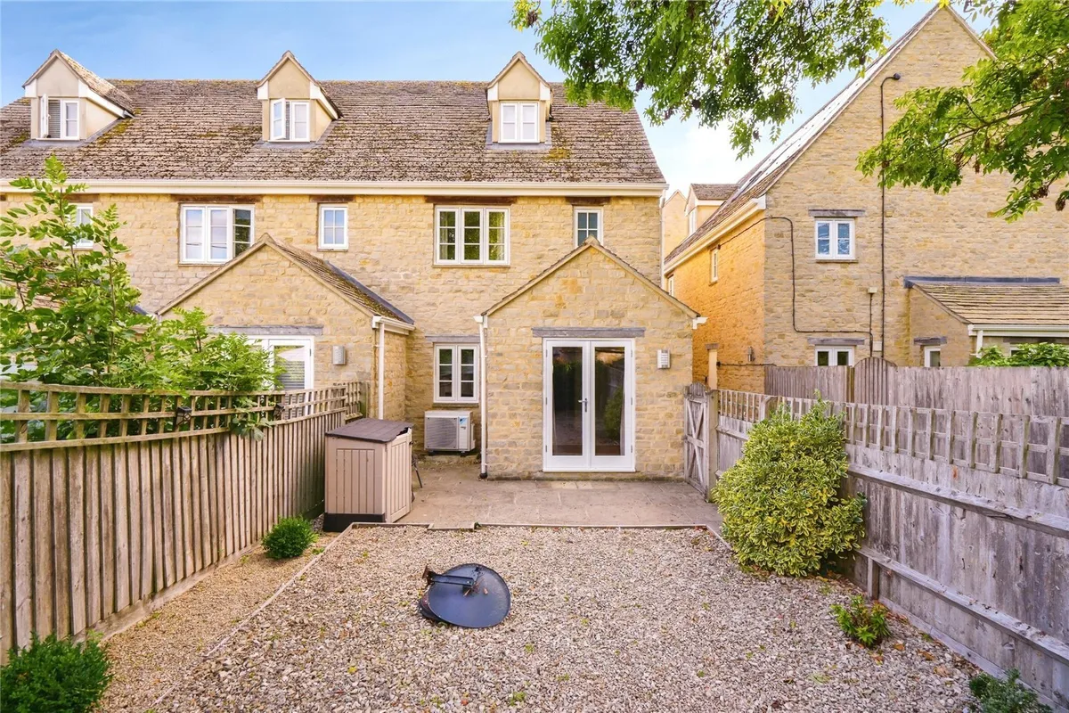 Burford Hill Mews, Burford, Oxfordshire, OX18