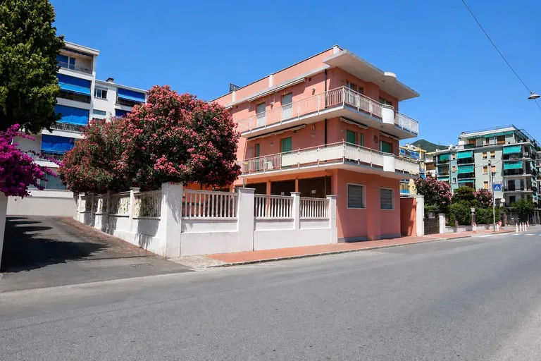 Via Leonardo da Vinci, Alassio, Liguria