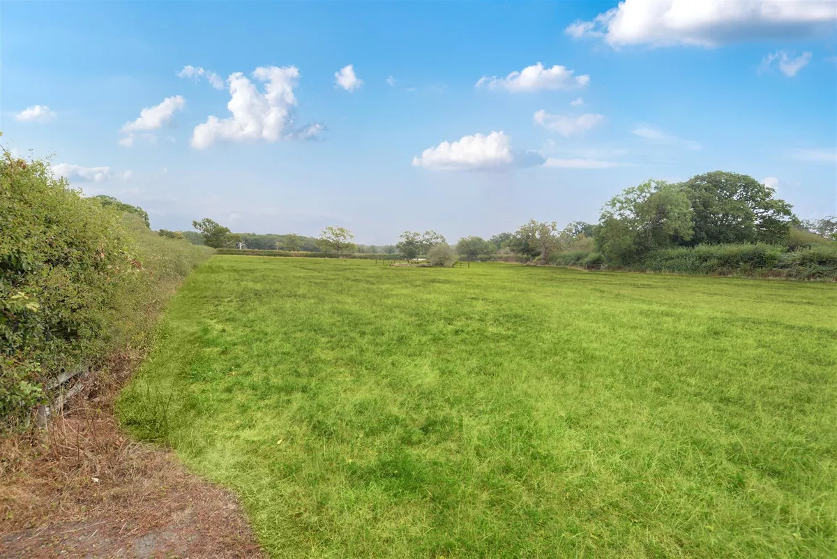 New Price - Shipley, West Sussex