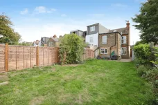 Princes Avenue, Watford