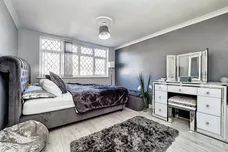 Newtons Close, Rainham