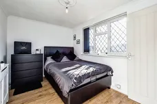 Newtons Close, Rainham