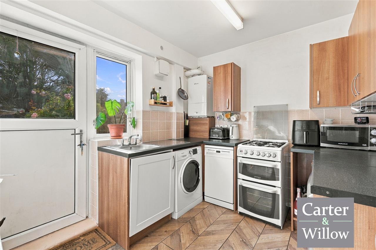 Hewett Road, Dagenham, Essex Image 7