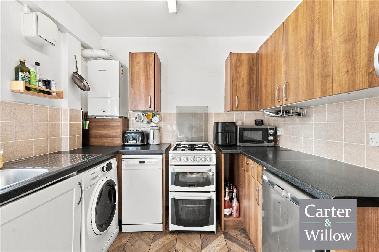 Hewett Road, Dagenham, Essex Image 8