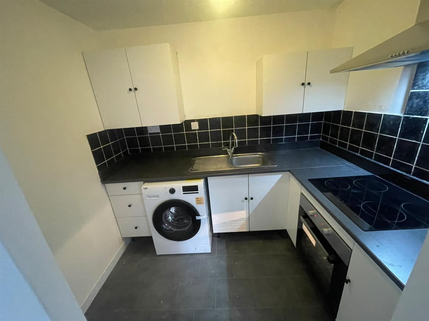 Somerset Gardens, Creighton Road, London Image 4
