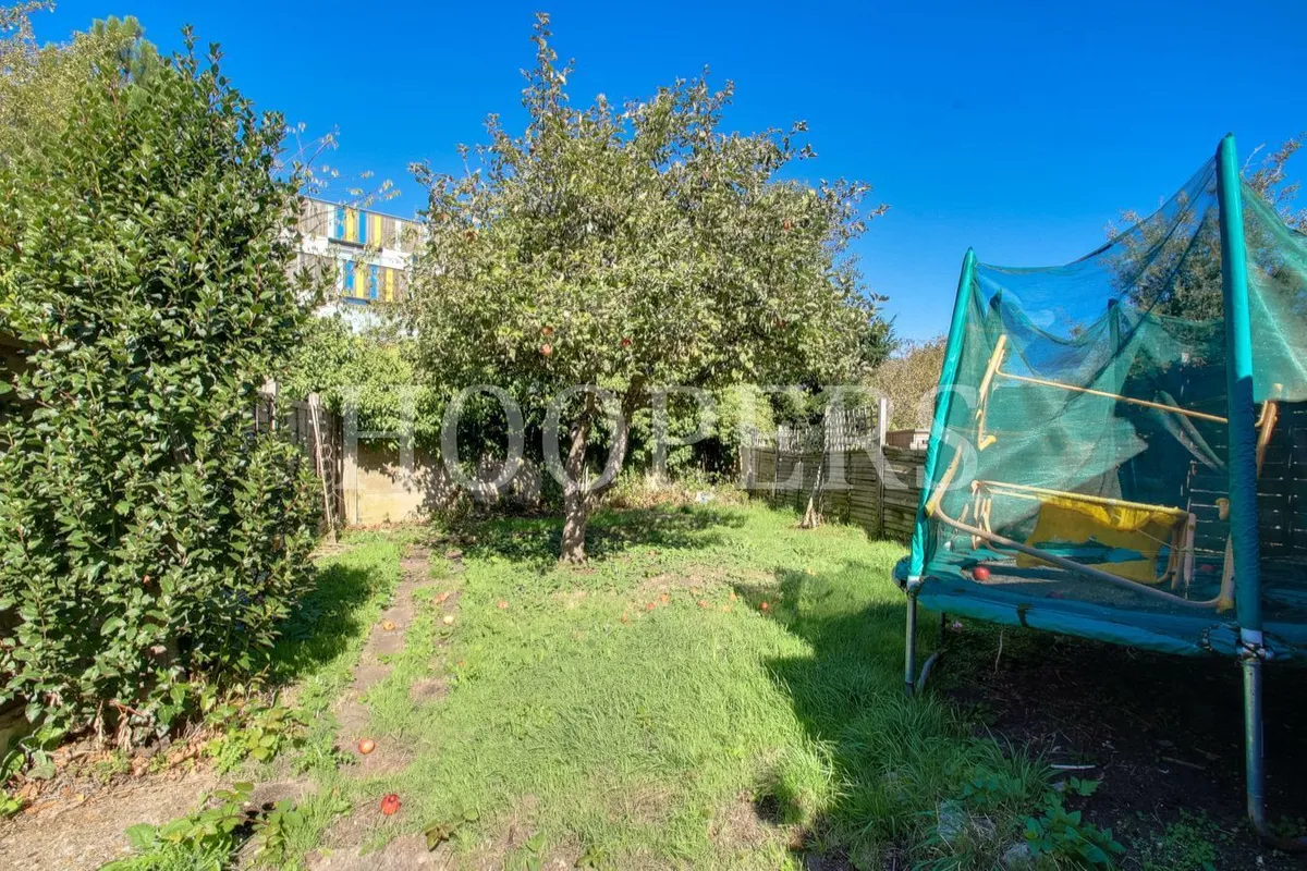 Vincent Gardens, London, NW2
