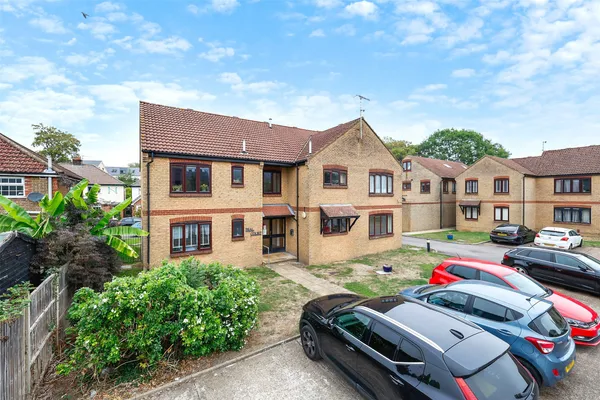 Teal Court, Willowmead, Dorking, Surrey, RH4