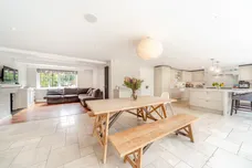 Hawthorn Hill, Warfield, RG42 photo 3