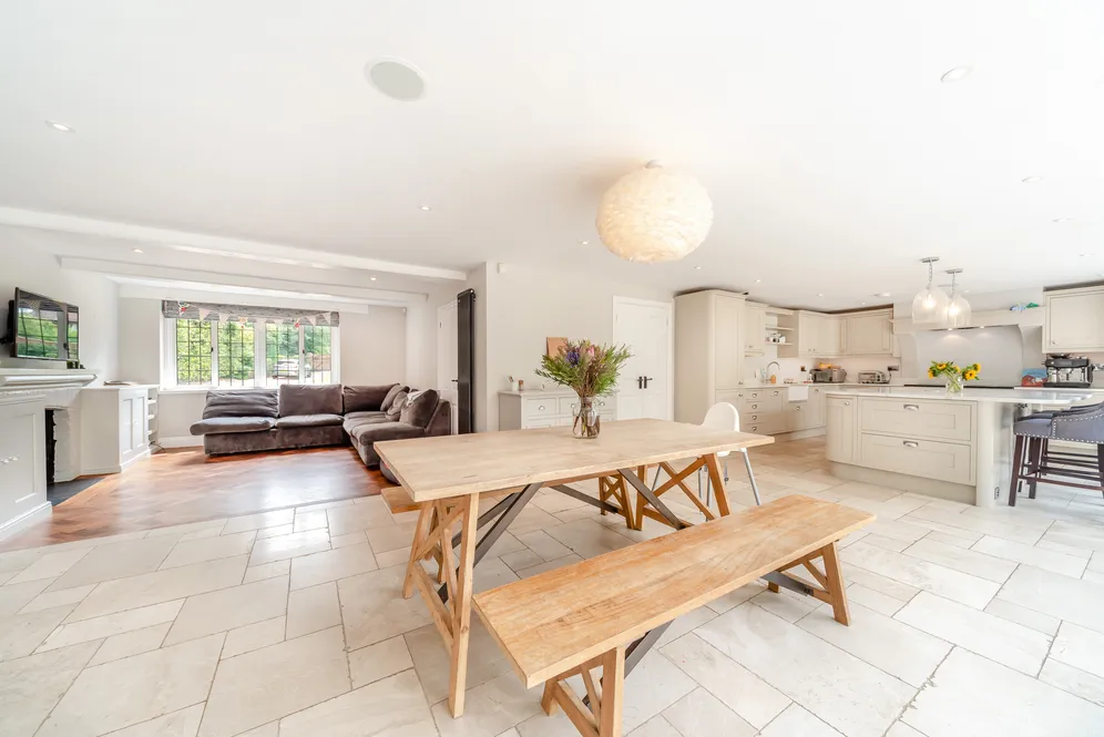 Hawthorn Hill, Warfield, RG42 photo 3