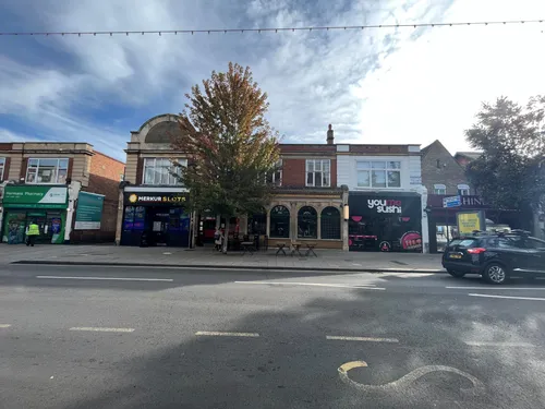 High Street, NEW MALDENphoto
