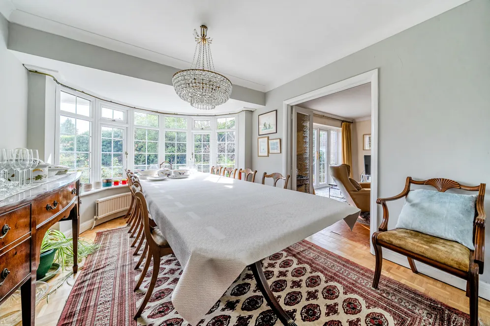 Hollycombe, Englefield Green, TW20 photo 4