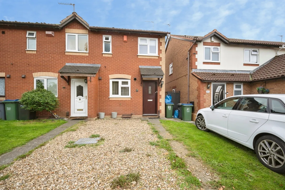 Avern Close, Tipton