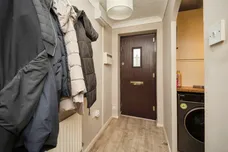 Avern Close, Tipton