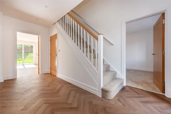 Boxhill Road, Tadworth, KT20 photo 10