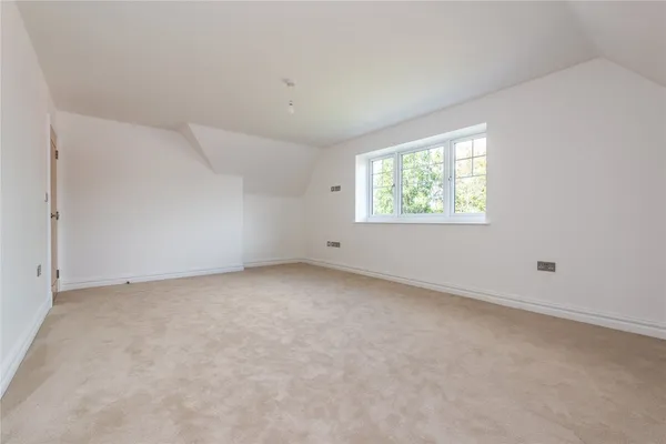 Boxhill Road, Tadworth, KT20 photo 13