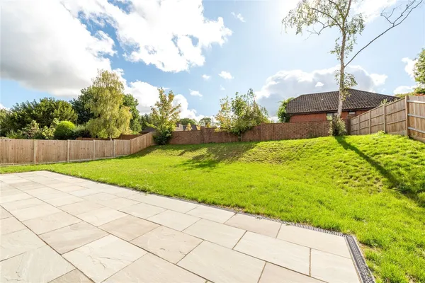Boxhill Road, Tadworth, KT20 photo 15