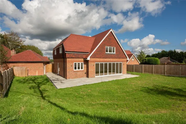Boxhill Road, Tadworth, KT20 photo 17