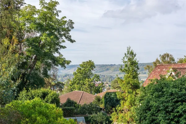 Tower Hill, Dorking, RH4 photo 21
