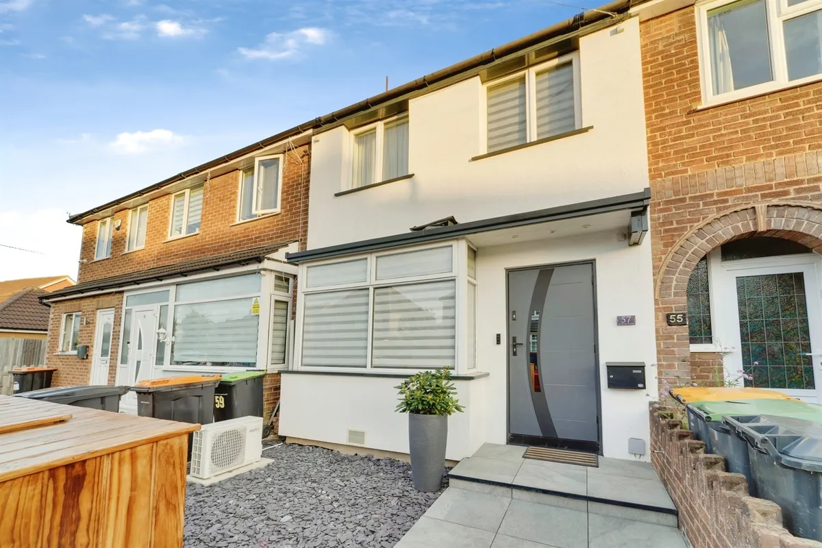 Acacia Road, Bedford