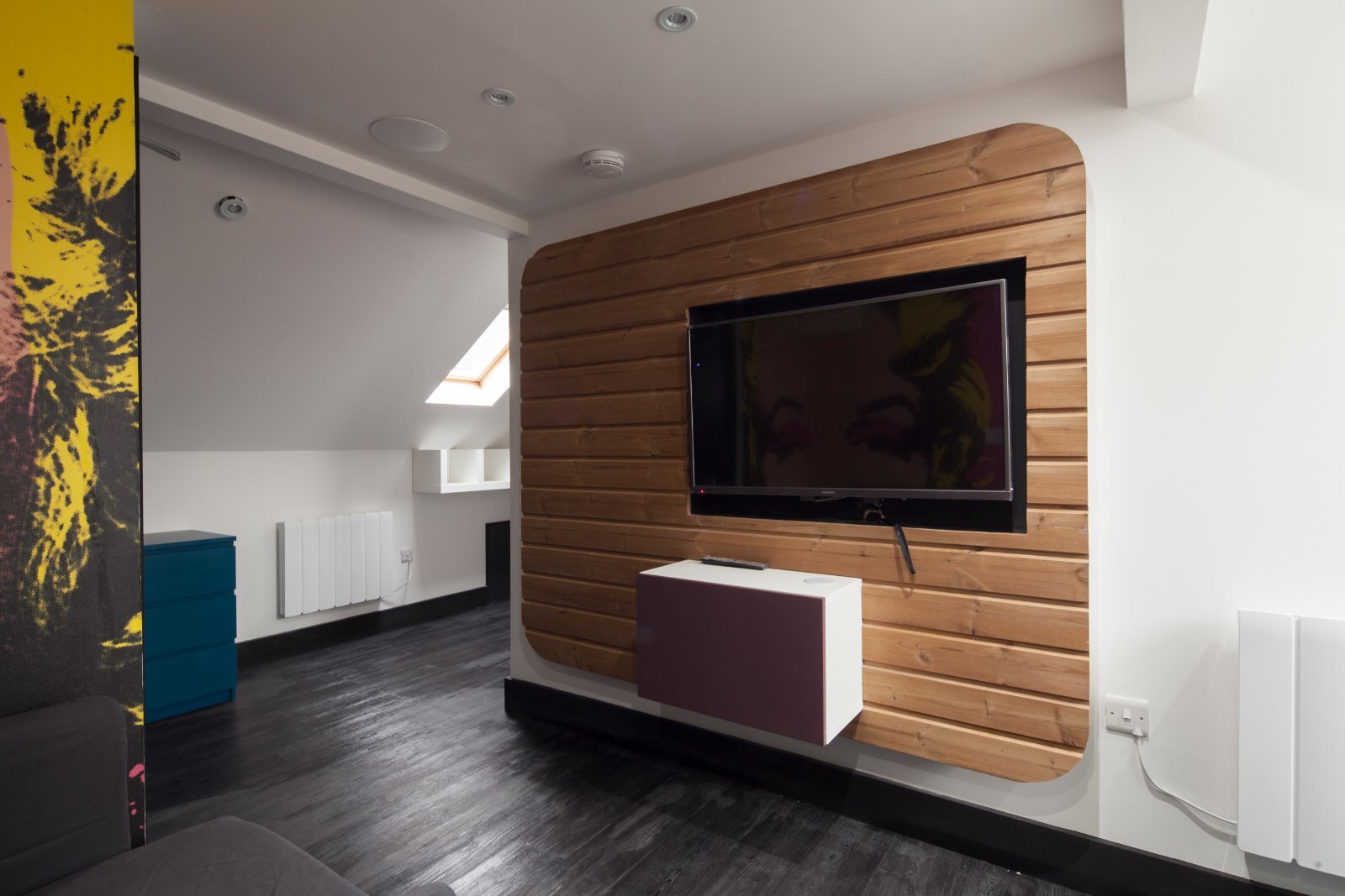65 Newsome Road, Huddersfield, HD4 Image 2