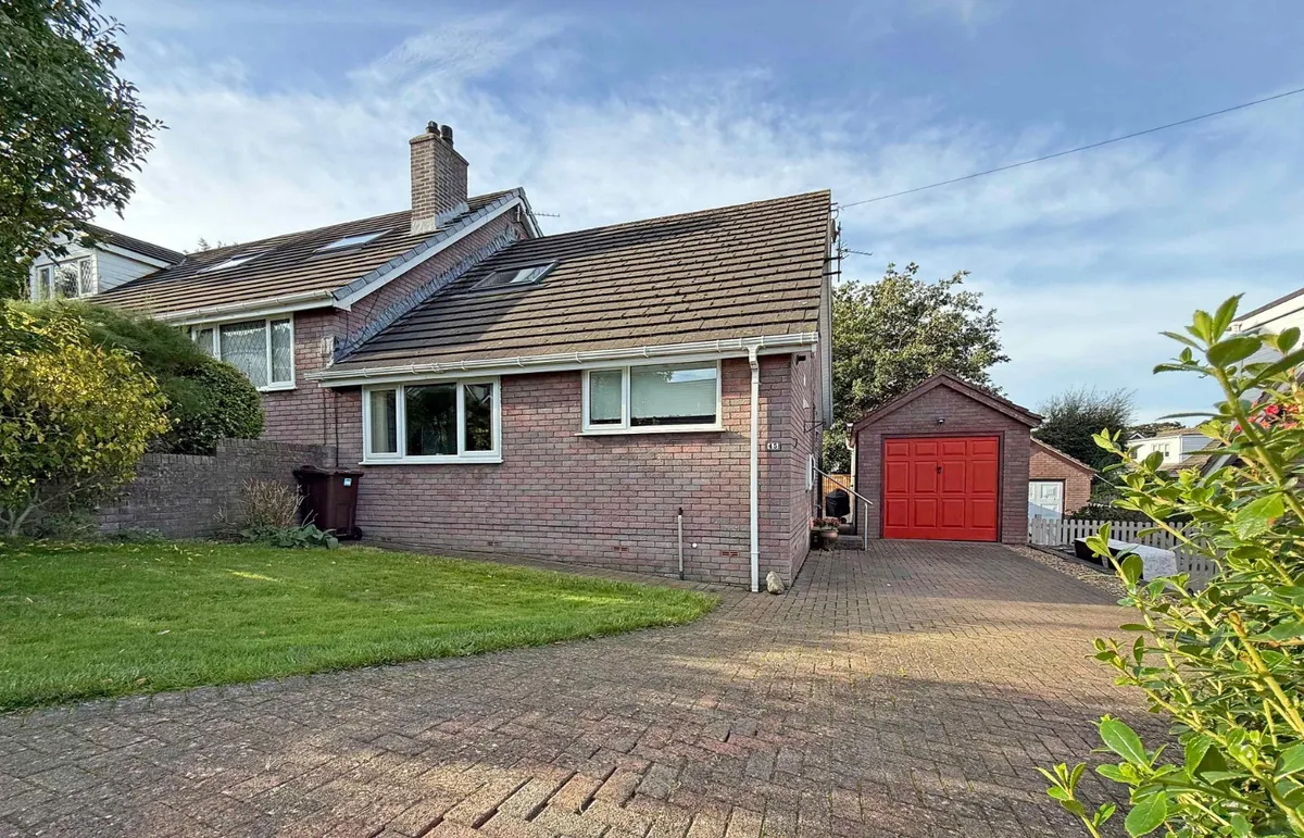 Maes Dolfor, Llanfairfechan, Conwy, LL33