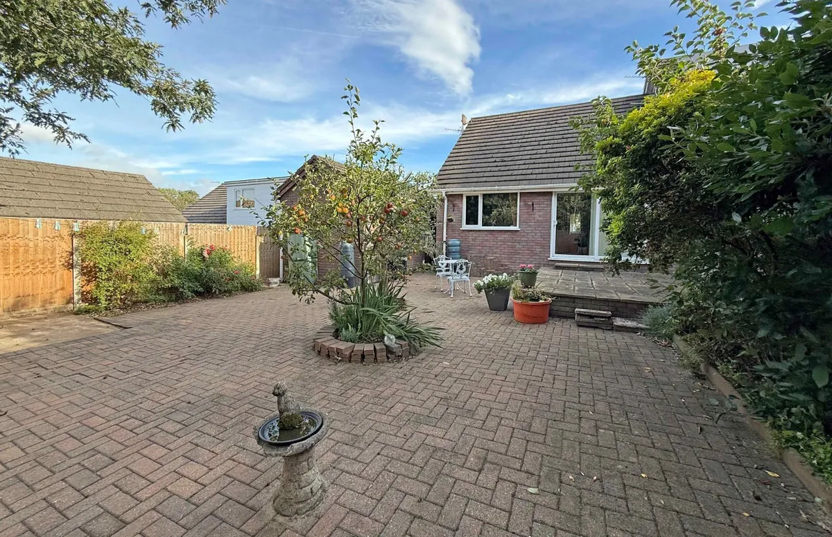 Maes Dolfor, Llanfairfechan, Conwy, LL33