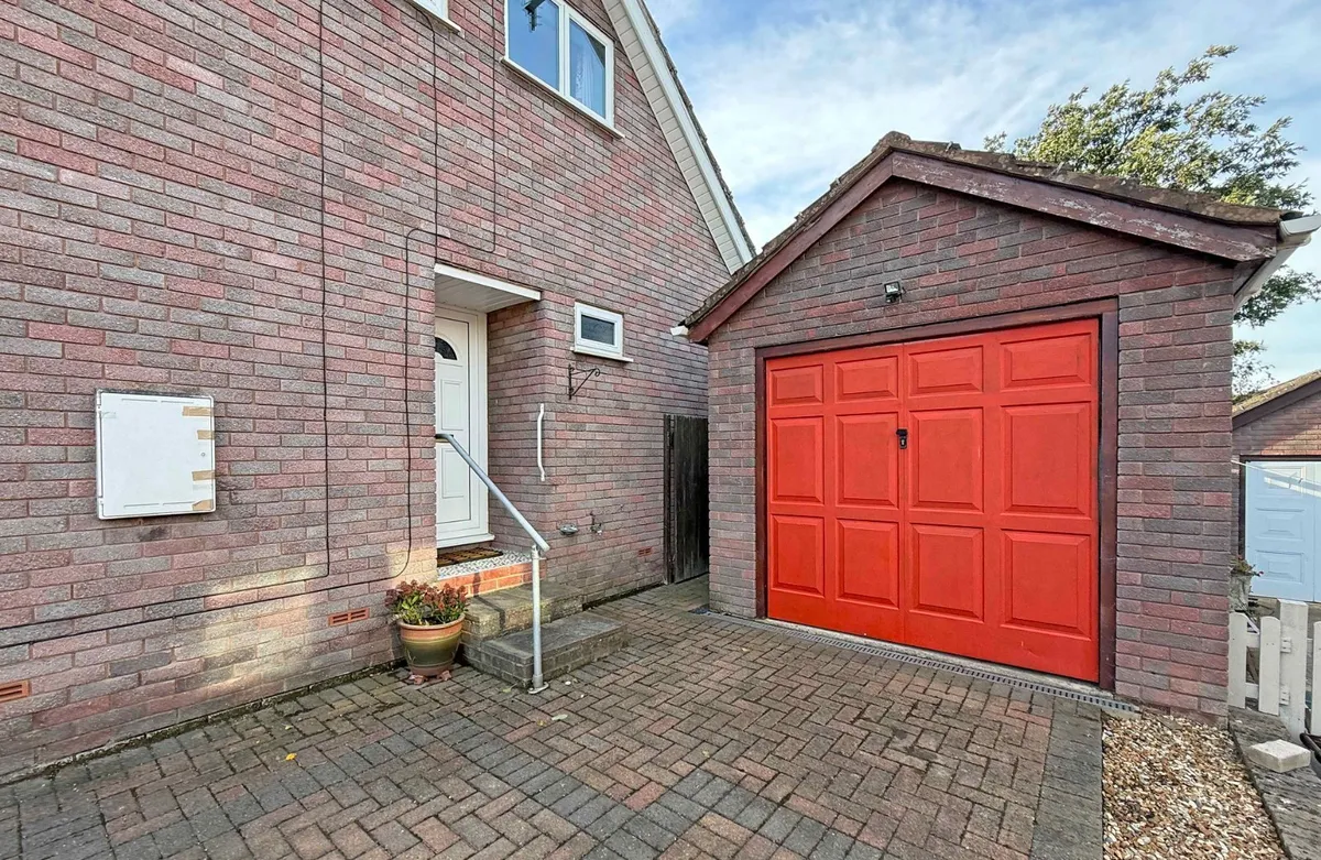 Maes Dolfor, Llanfairfechan, Conwy, LL33