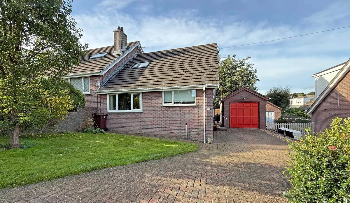 Maes Dolfor, Llanfairfechan, Conwy, LL33