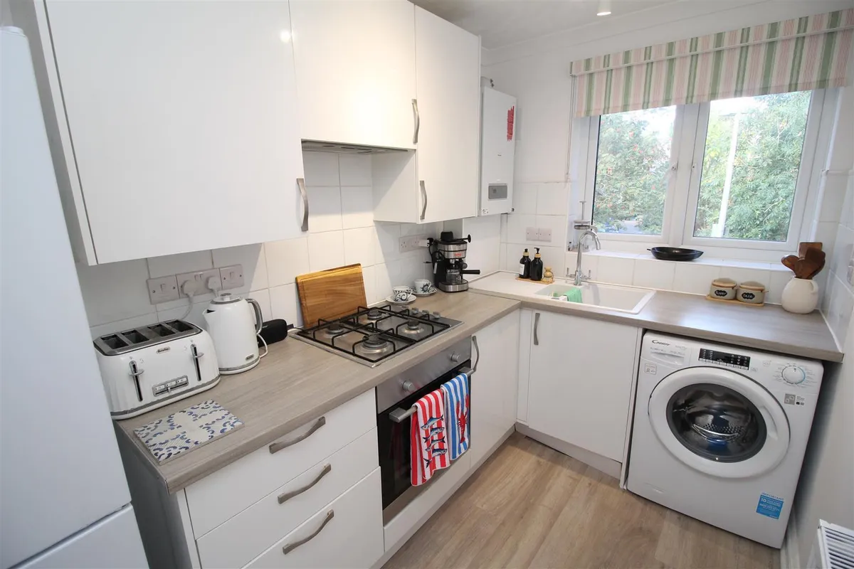 Catalina Drive, Harbourside Park, Poole