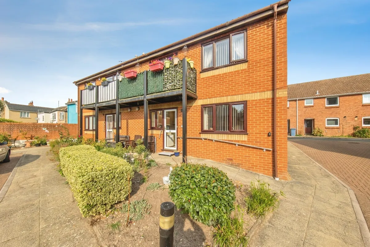 Weavers Court, Sudbury