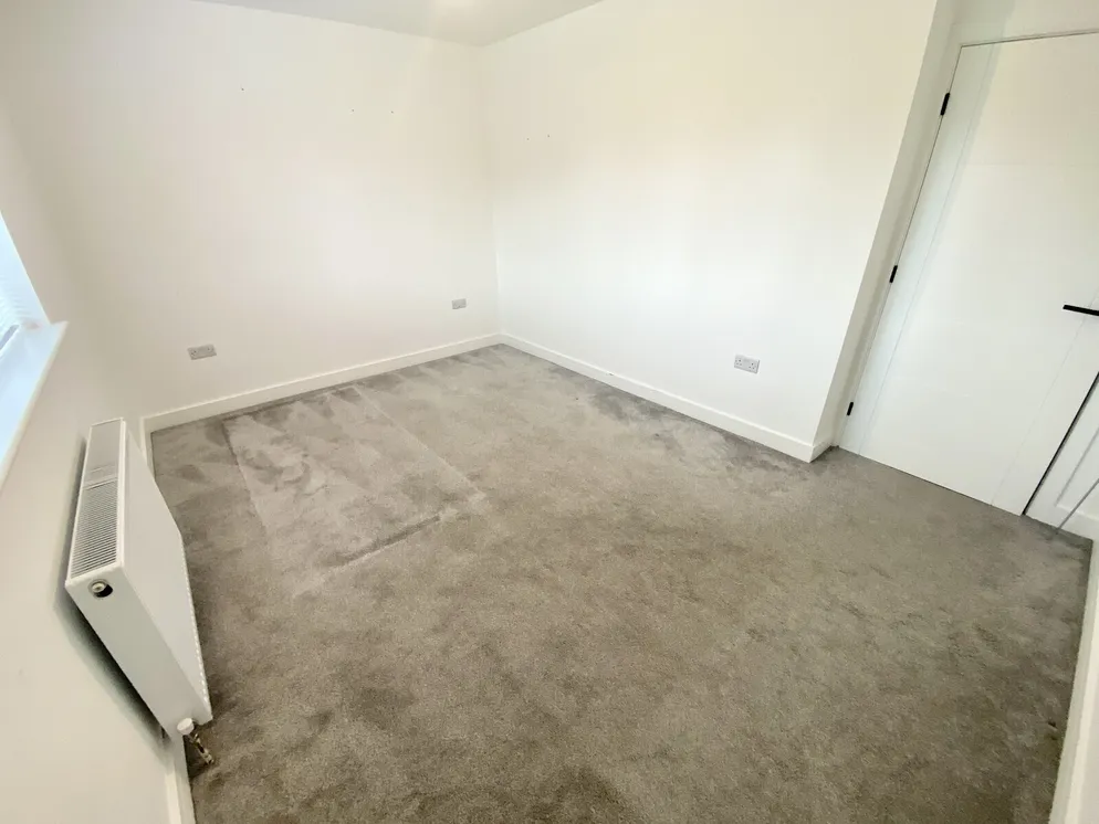 Property carousel item 14