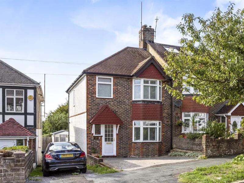 Property thumbnail 1 out of 3