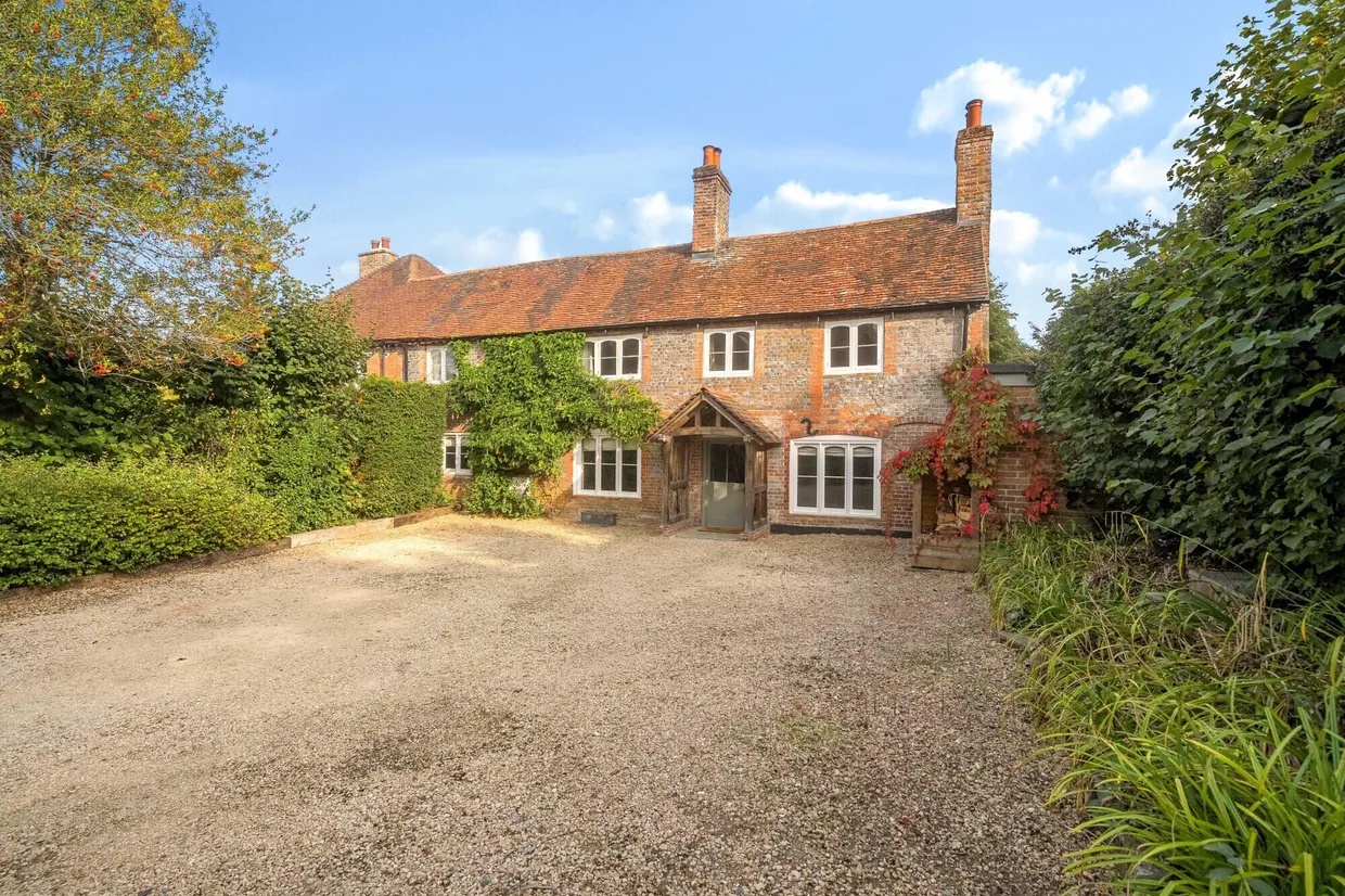 Bath Road, Newbury, RG14 photo 1